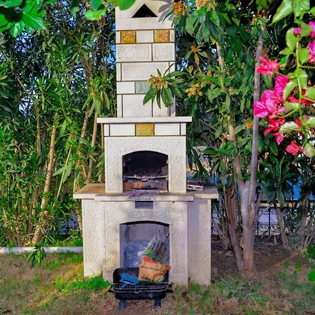 Gorgeous Secluded With Private Pool And Bbq In Antalya *